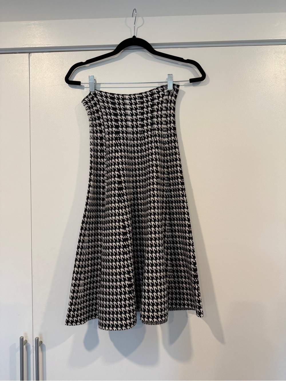 Mia Mod houndstooth drop waist midi skirt